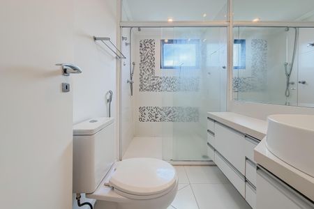 Apartamento à venda com 124m², 3 quartos e 2 vagasBanheiro da Suíte
