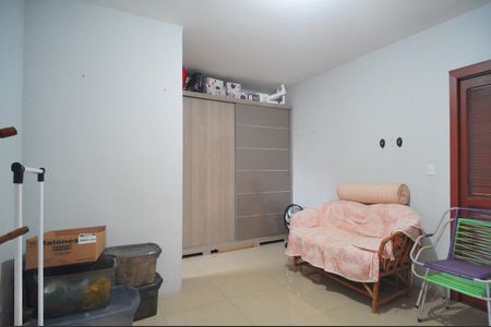 Casa à venda com 88m², 3 quartos e 2 vagasSuíte