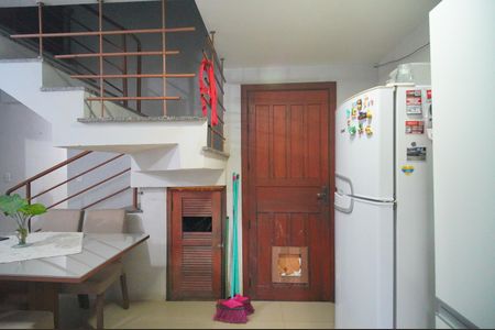 Casa à venda com 88m², 3 quartos e 2 vagascozinha