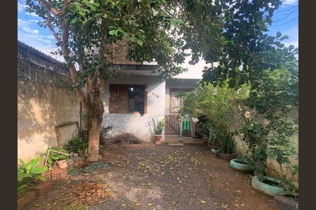 Casa à venda com 88m², 3 quartos e 2 vagas Casa à venda com 88m², 3 quartos e 2 vagasEntrada