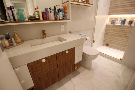 Apartamento à venda com 173m², 3 quartos e 2 vagasBanheiro Social