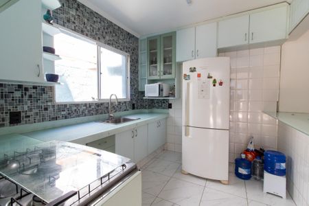 Casa de condomínio para alugar com 218m², 4 quartos e 4 vagasCozinha