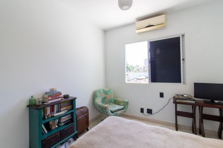 Casa de condomínio para alugar com 218m², 4 quartos e 4 vagasQuarto 3