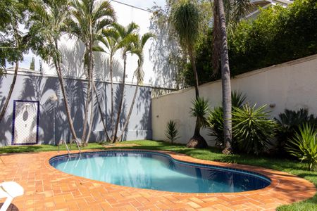Casa de condomínio para alugar com 218m², 4 quartos e 4 vagasÁrea comum - Piscina