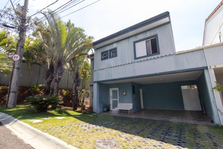 Casa de condomínio para alugar com 218m², 4 quartos e 4 vagasFachada