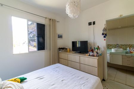 Casa de condomínio para alugar com 218m², 4 quartos e 4 vagasSuite 2