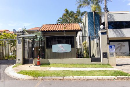 Casa de condomínio para alugar com 218m², 4 quartos e 4 vagasFachada