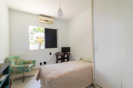 Casa de condomínio para alugar com 218m², 4 quartos e 4 vagasQuarto 3