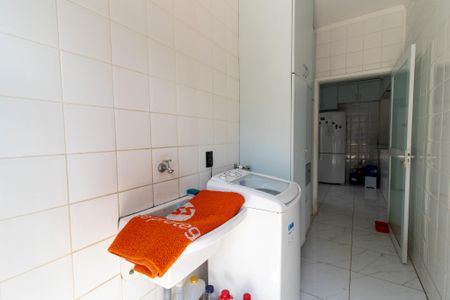 Casa de condomínio para alugar com 218m², 4 quartos e 4 vagasÁrea de Serviço