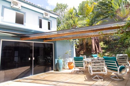 Casa de condomínio para alugar com 218m², 4 quartos e 4 vagasÁrea externa