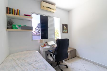 Casa de condomínio para alugar com 218m², 4 quartos e 4 vagasQuarto 4