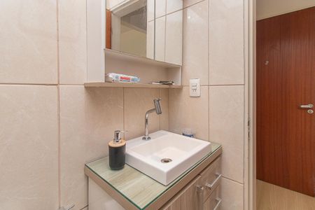 Banheiro de apartamento para alugar com 1 quarto, 42m² em Cavalhada, Porto Alegre