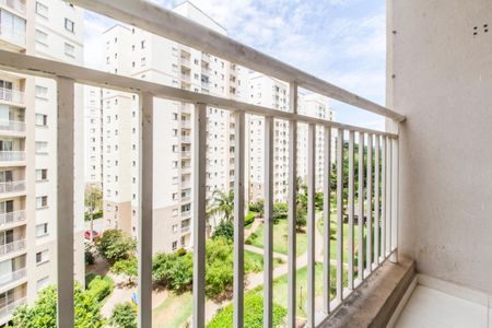 Sacada de apartamento para alugar com 2 quartos, 57m² em Jardim Tupanci, Barueri