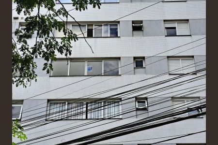 Apartamento para alugar com 75m², 2 quartos e 1 vagaAdesivo na Janela