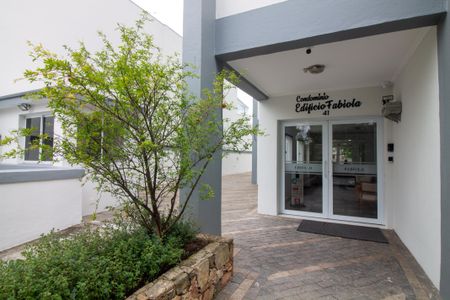 Apartamento à venda com 40m², 1 quarto e 1 vaga Apartamento à venda com 40m², 1 quarto e 1 vagaFachada e portaria