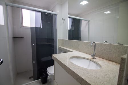 Banheiro de apartamento para alugar com 1 quarto, 40m² em Campo Belo, São Paulo