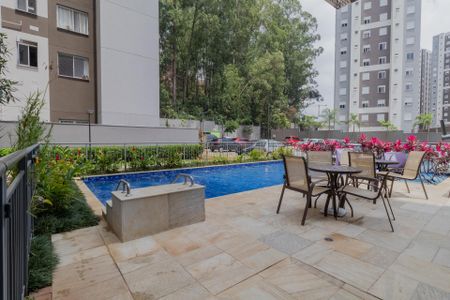 Apartamento para alugar com 41m², 2 quartos e sem vaga Apartamento para alugar com 41m², 2 quartos e sem vagaÁrea Comum - Piscina