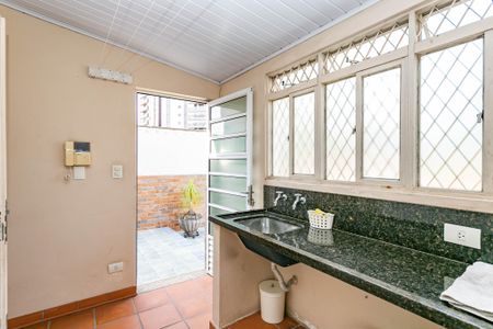 Casa à venda com 280m², 4 quartos e 4 vagasÁrea de Serviço