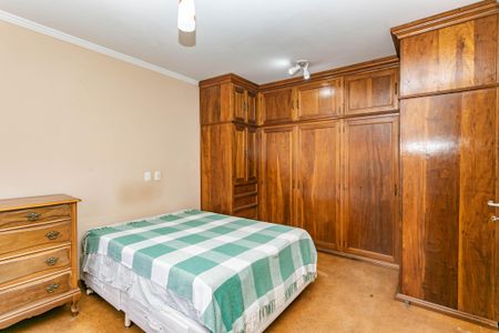 Casa à venda com 280m², 4 quartos e 4 vagasSuíte