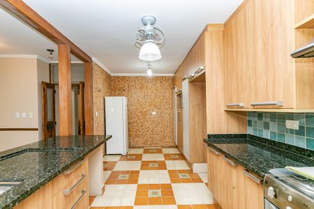 Casa à venda com 280m², 4 quartos e 4 vagasCozinha