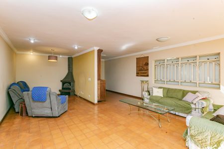 Casa à venda com 280m², 4 quartos e 4 vagasSala