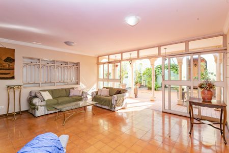 Casa à venda com 280m², 4 quartos e 4 vagasSala