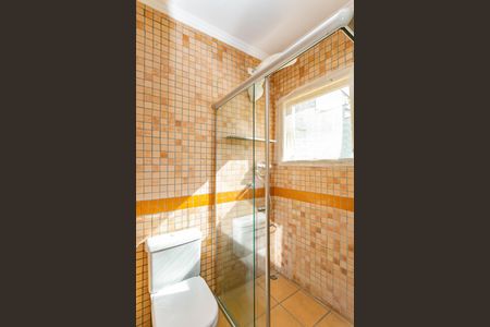 Casa à venda com 280m², 4 quartos e 4 vagasBanheiro Social