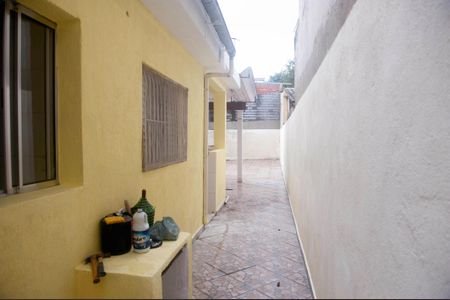 Casa para alugar com 40m², 2 quartos e 2 vagasCorredor externo