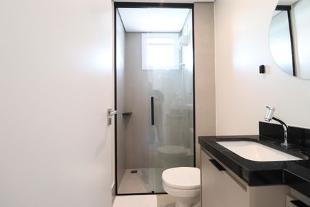 Apartamento para alugar com 70m², 2 quartos e 2 vagasBanheiro do Quarto 2