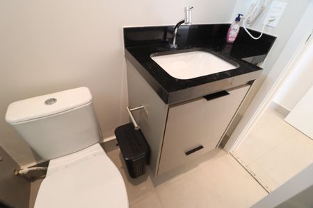 Apartamento para alugar com 70m², 2 quartos e 2 vagasBanheiro do Quarto 2