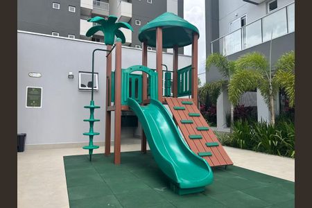 Apartamento para alugar com 70m², 2 quartos e 2 vagasÁrea comum - Playground