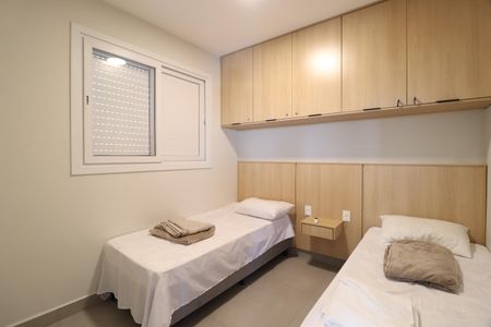 Quarto 1 de apartamento para alugar com 2 quartos, 70m² em Tibery, Uberlândia