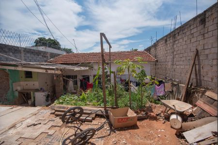 Casa à venda com 322m², 1 quarto e 1 vagaQuintal