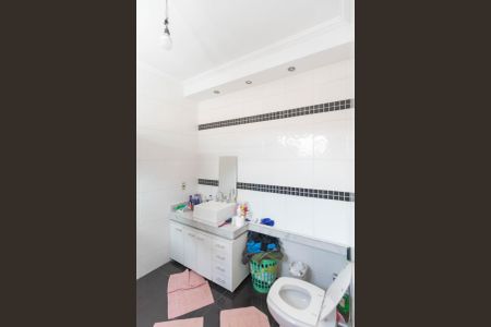 Casa à venda com 322m², 1 quarto e 1 vagaBanheiro da Suíte