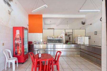 Casa à venda com 322m², 1 quarto e 1 vagaSalão