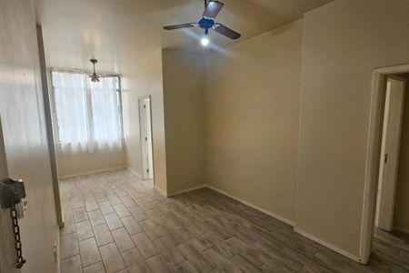 Apartamento à venda com 2 quartos, 56m² em Copacabana, Rio de Janeiro