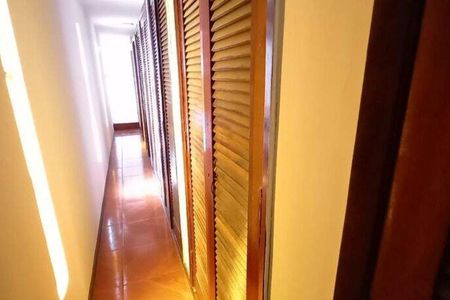 Casa à venda com 4 quartos, 380m² em Jabaquara, São Paulo