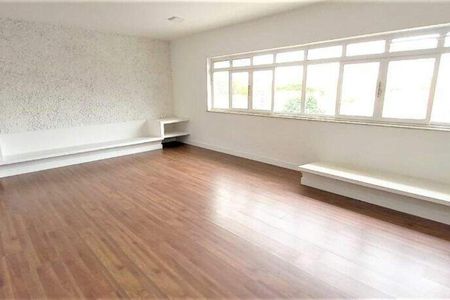 Casa à venda com 4 quartos, 380m² em Jabaquara, São Paulo