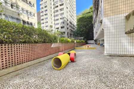 Apartamento à venda com 140m², 4 quartos e 1 vaga