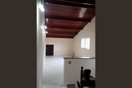 Casa à venda com 3 quartos, 254m² em Vila Marieta, São Paulo