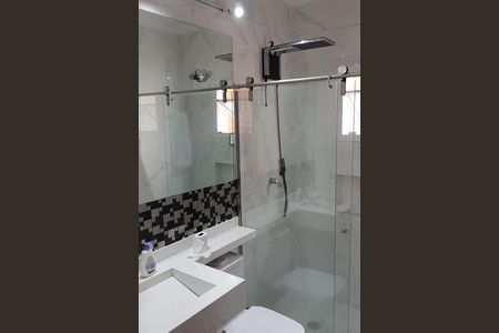 Casa à venda com 3 quartos, 254m² em Vila Marieta, São Paulo