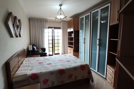 Casa à venda com 4 quartos, 270m² em Jardim Angela (Zona Leste), São Paulo