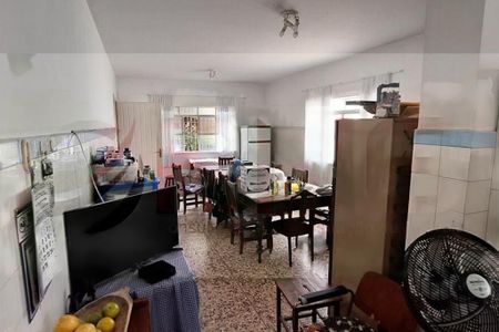 Casa à venda com 4 quartos, 700m² em Vila Albertina, São Paulo