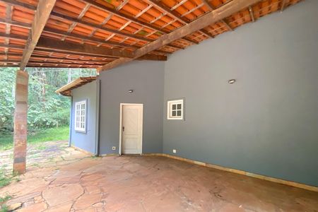 Casa de condomínio para alugar com 280m², 6 quartos e 8 vagasVaranda