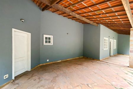 Casa de condomínio para alugar com 280m², 6 quartos e 8 vagasVaranda
