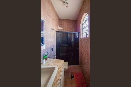 Banheiro da Suíte de casa para alugar com 4 quartos, 300m² em Floresta, Belo Horizonte