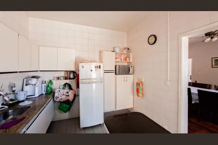 Casa para alugar com 300m², 4 quartos e 3 vagasCozinha