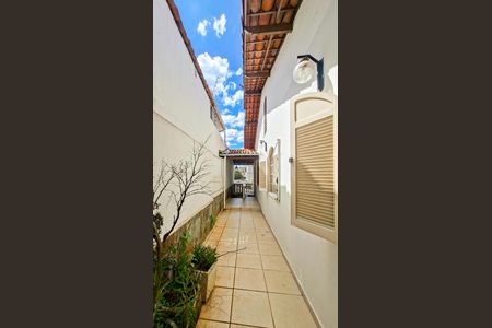 Casa para alugar com 300m², 4 quartos e 3 vagasCorredor