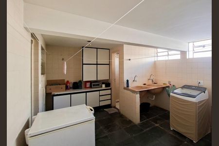 Casa para alugar com 300m², 4 quartos e 3 vagasÁrea de Serviço