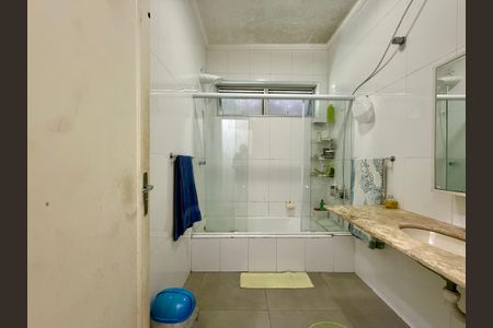 Casa para alugar com 230m², 3 quartos e 2 vagas Casa para alugar com 230m², 3 quartos e 2 vagasBanheiro Social